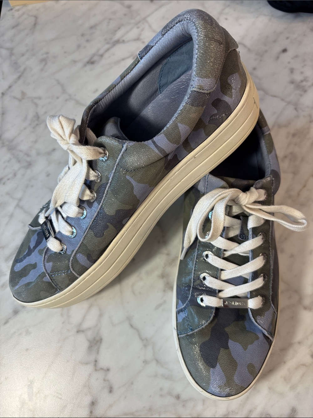 J/SLIDES Women’s Camouflage Low-Top Sneakers in Blue-Gray and Olive, Size 9, EUC